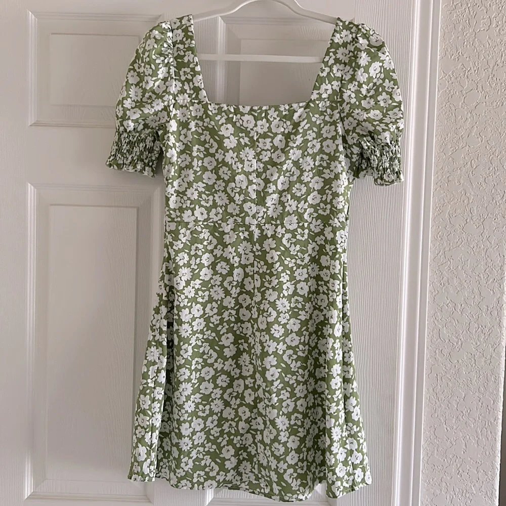 Spring Garden Dress - Picture 3 of 4